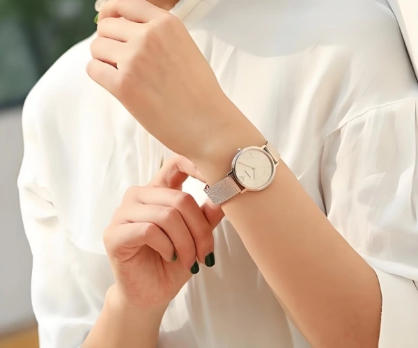 <strong>阿玛尼</strong>手表表带可以拆几节(<strong>阿玛尼</strong>手表表带可拆节数解析)