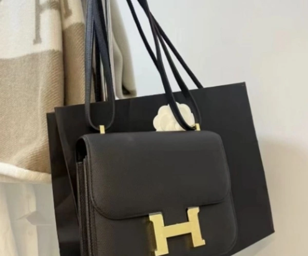 精仿和正品包包(精仿包包和正品包包区别解析)