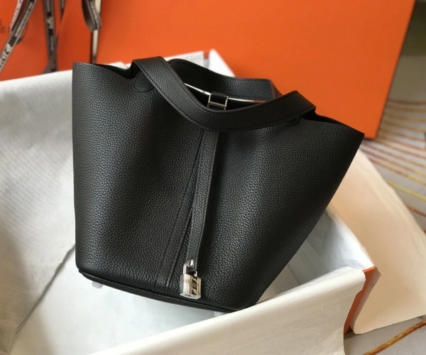 高仿新款包包(高端时尚潮流包包新品)