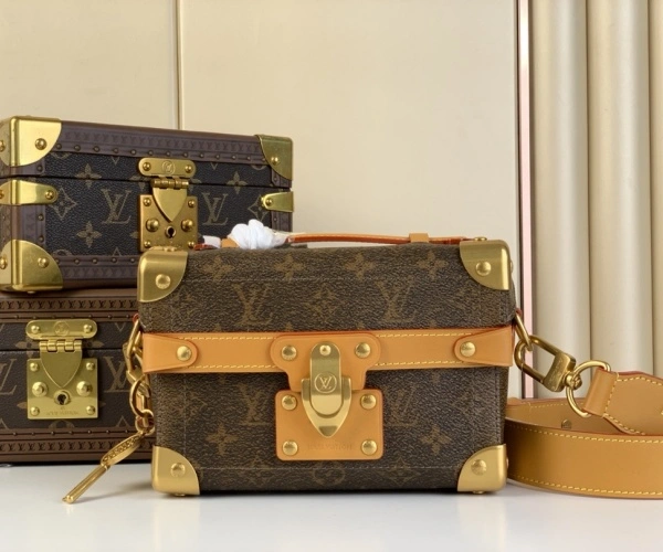 精仿包包比正品好吗(精仿包包和正品哪个好)