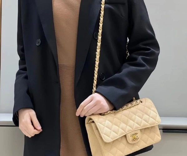 精仿衣服 包包(高品质仿制服饰与包包推荐)