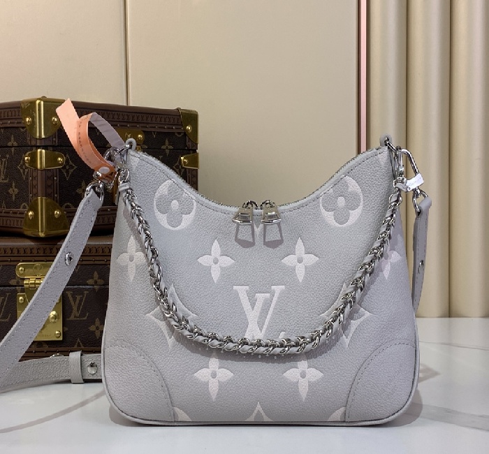 <strong>lv</strong>女包顶级原单复刻独家实拍📷【BOULOGNE 牛角手袋】 m14211 芋泥紫（丝印压花）