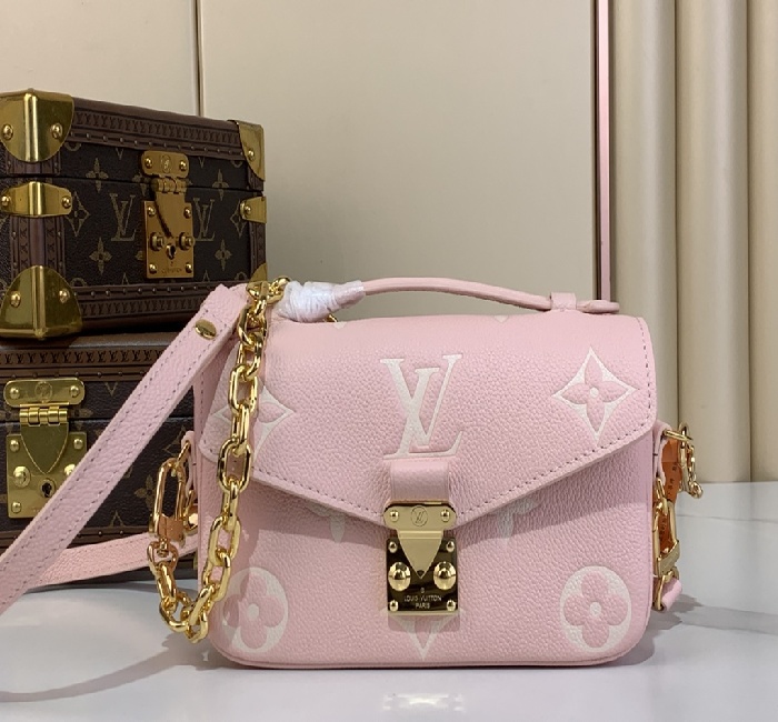 <strong>lv</strong>女包顶级原单复刻独家实拍📷【Metis 邮差手袋】M46596 草莓粉（丝印压花）