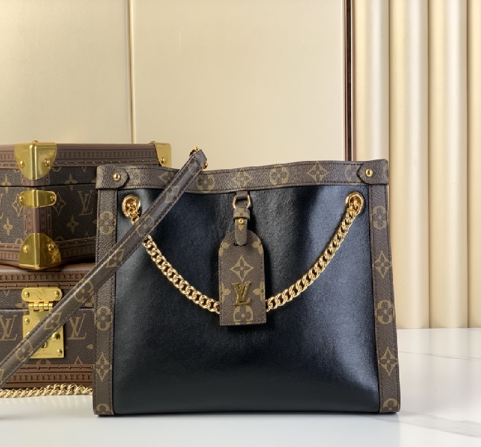 <strong>lv</strong>女包顶级原单复刻独家实拍📷升级版！【Nova PM 手提袋】M13140 黑皮 