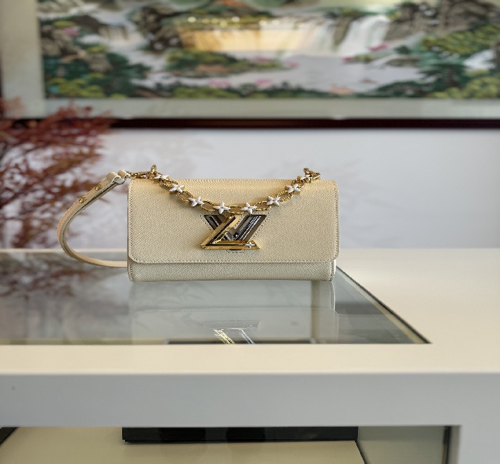 <strong>lv</strong>女包Twist 中号 <strong>lv</strong> Bloom手袋 M24044 M24043 米白