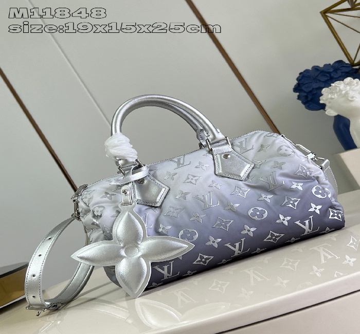 <strong>lv</strong>女包顶级原单【独家实拍 M11848 】本款 Speedy Bandoulière 25 手袋出自 <strong>lv</strong> Snow 系列