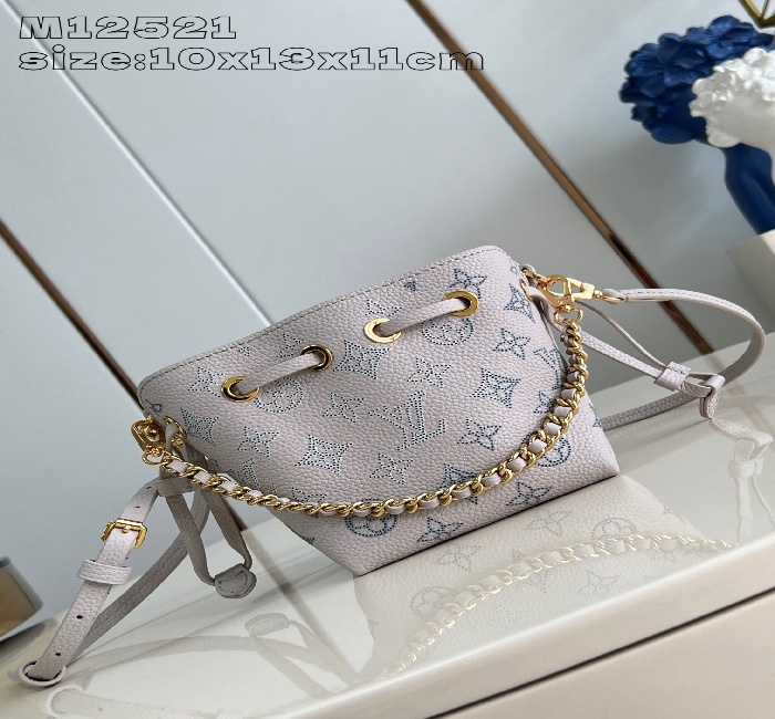 <strong>lv</strong>女包顶级原单复刻M12521粉紫丝印 本款 Pico Bella 手袋取材镂花皮革