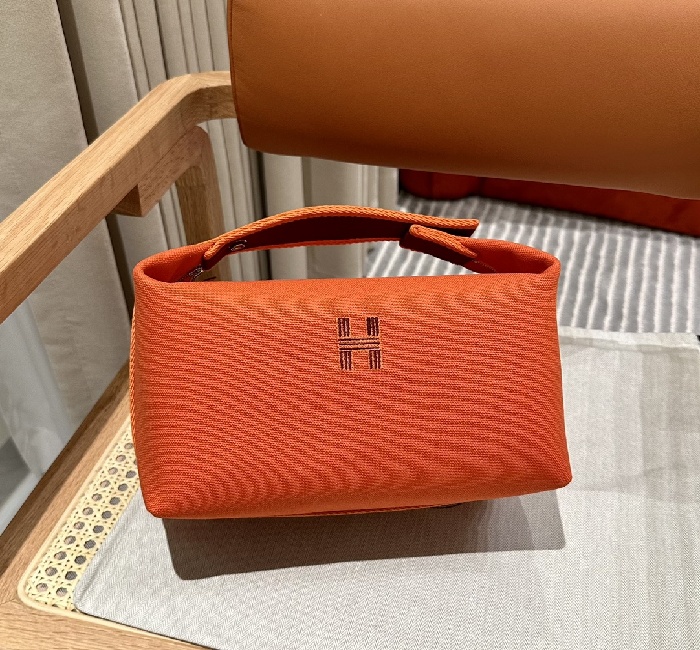 <strong>爱马仕</strong>Hermes 新出的洗漱包