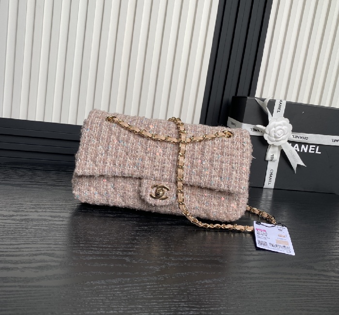 Chane1 🅾️<strong>香奈儿</strong>24B秋冬新品 毛呢亮片 A01112斜纹软呢羊皮配金属