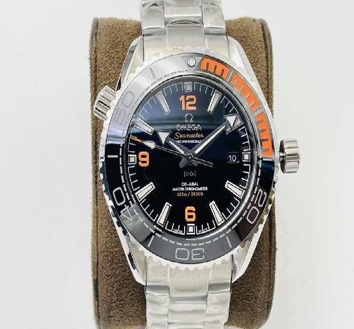 新品推荐 经典之作 超A做工 欧米茄 Omega 海马系列600米潜水男表！