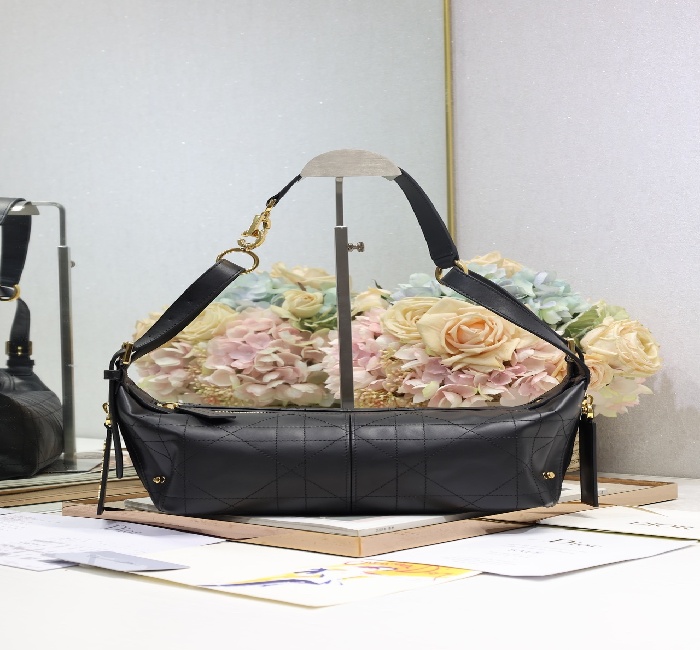 ‼️小号 D-Journey 手袋「黑色褶皱」「焦糖平纹」「白色平纹」「黑色平纹」