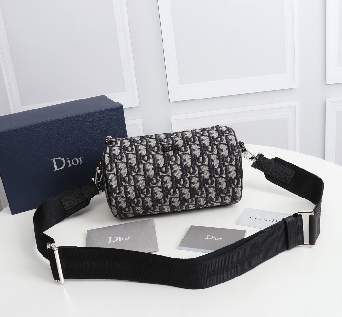 迪奥 ROLLER DIOR OBLIQUE男士肩背斜挎包/圆筒包【配专柜正品盒子】
