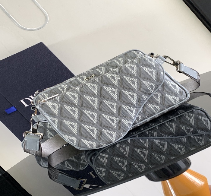 迪奥灰 CD Diamond 图案帆布