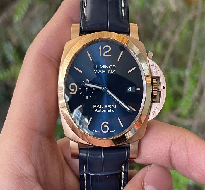 新款 VS沛纳海庐米诺 PAM1114腕表，红金表壳，黑色表盘，9010型自动机械，44毫米。