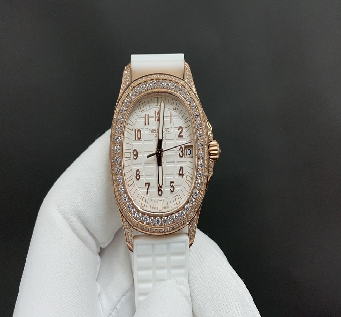新品<strong>百达翡丽</strong>AQUANAUT系列机械女手雷横空出世-<strong>百达翡丽</strong>女表