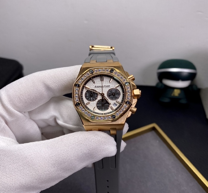 <strong>爱彼</strong>Audemars piguet女款37mm-<strong>爱彼</strong>腕表