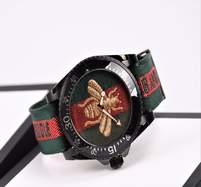 古驰 GUCCI® Le Marché des Merveilles独特动物刺绣元素